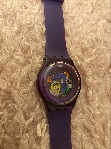 Beden Swatch Analog Mor Quartz Saat SUOV100