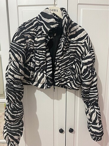 Bershka mont