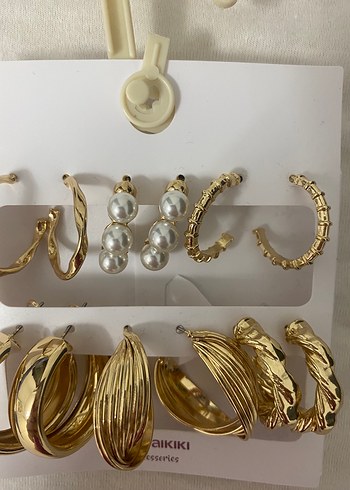 LC Waikiki Altın Renkli Boncuklu Mini Bohem Küpeler