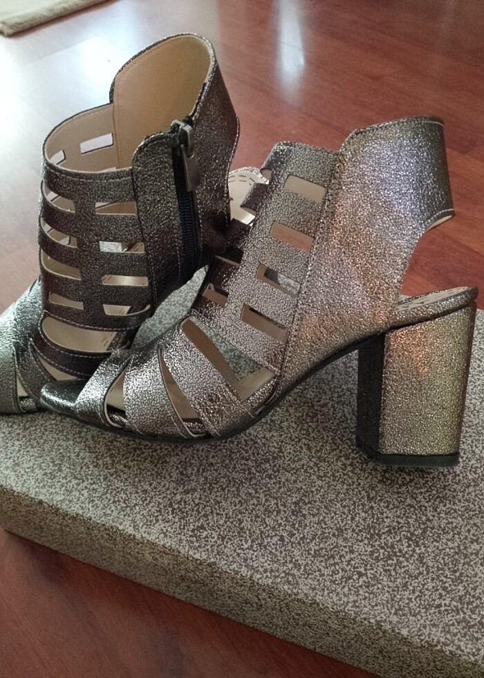 Abiye gümüş rengi topuklu ayakkabı - Görsel 4