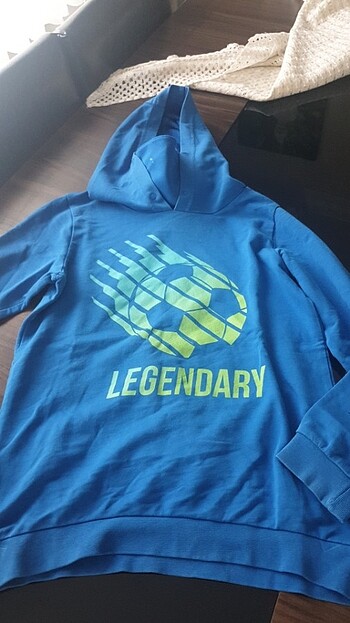 Sweatshirt
