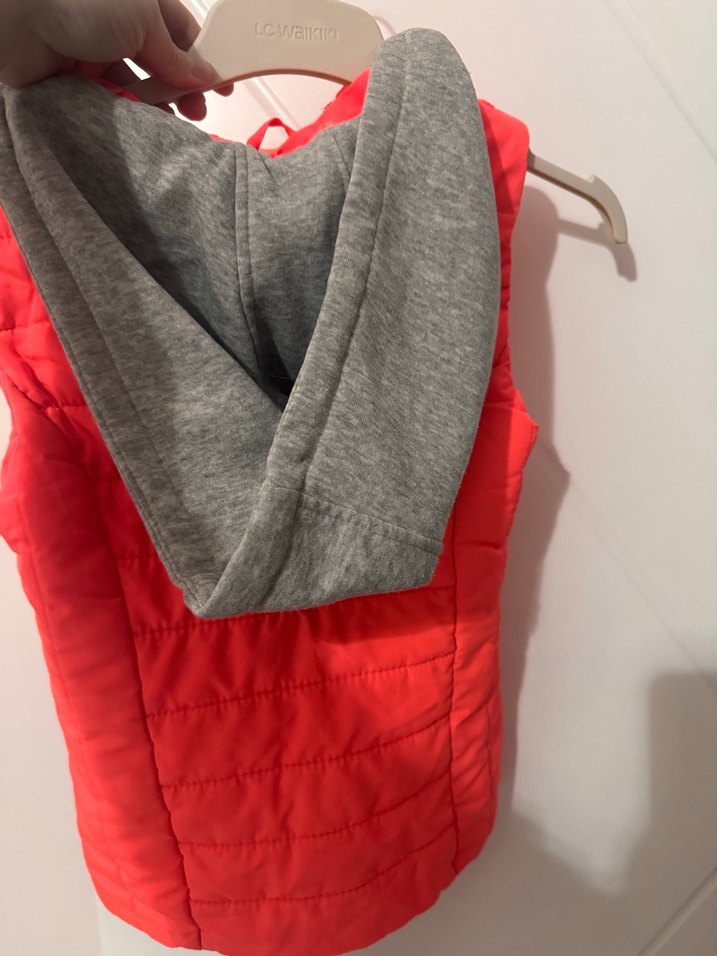 Kız Çocuk Kırmızı Fermuarlı Yelek - Görsel 3