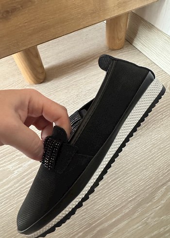 Siyah Yılan Desenli Kadın Dolgu Topuk Babet - Görsel 3