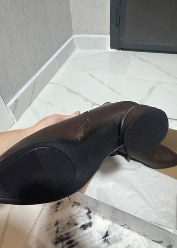 Kadın Kahverengi Deri Dolgu Topuklu Bot - Görsel 2