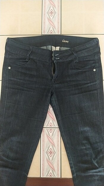 Düşük bel kot pantolon