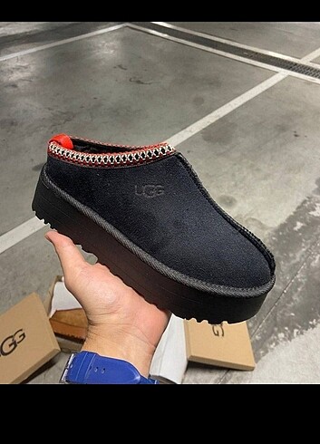 Ugg Bedenleri mevcut