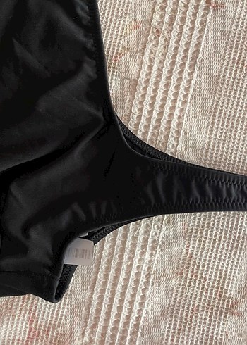 Siyah Kadın bikini ustu - Görsel 2
