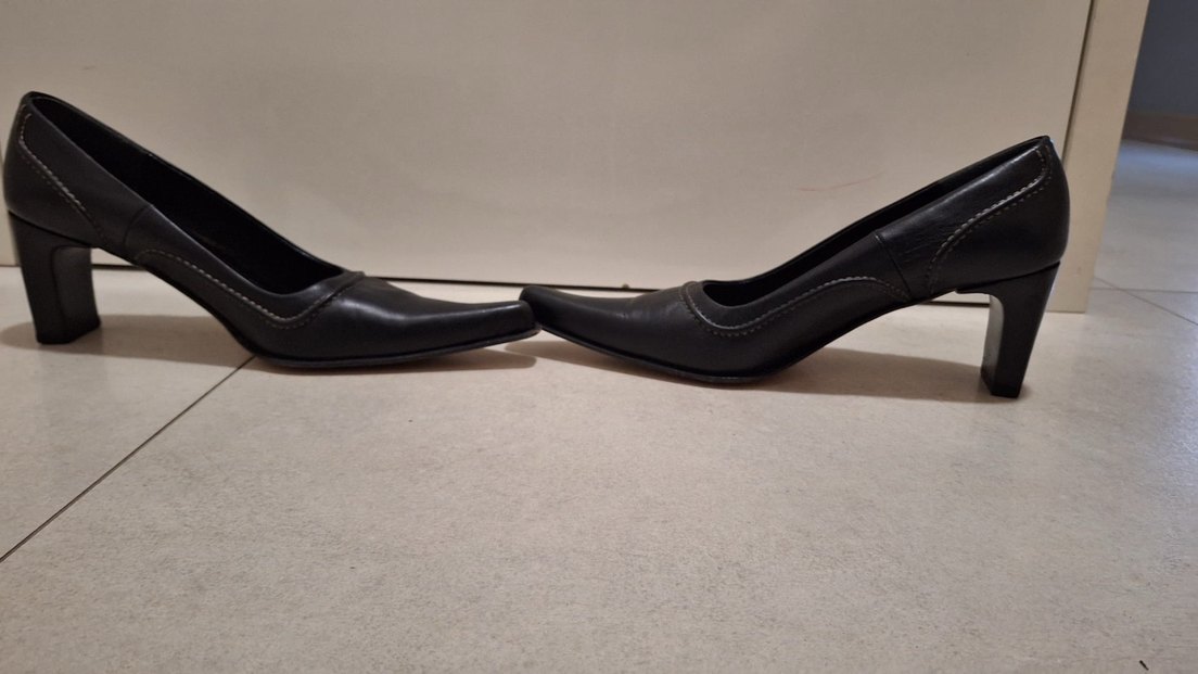 Klasik Siyah Kadın Topuklu Ayakkabı - Görsel 4
