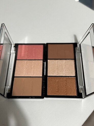  Beden Allık ve bronzer