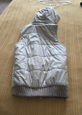 Bej Kapüşonlu Kadın Yelek - Görsel 4