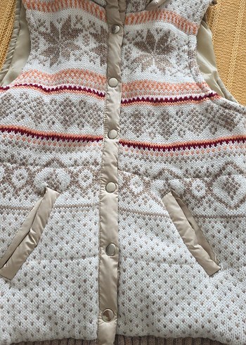 Bej Kapüşonlu Kadın Yelek - Görsel 2