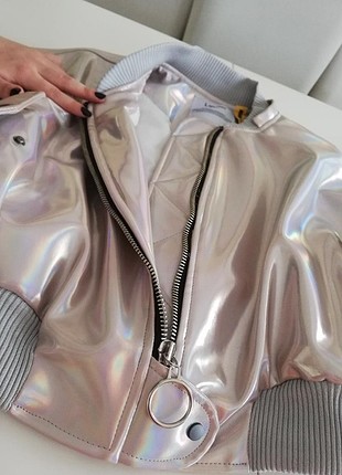 Zara Hologramlı kısa oversize mont