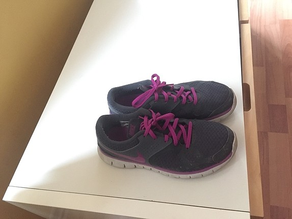 Nike spor ayakkabi