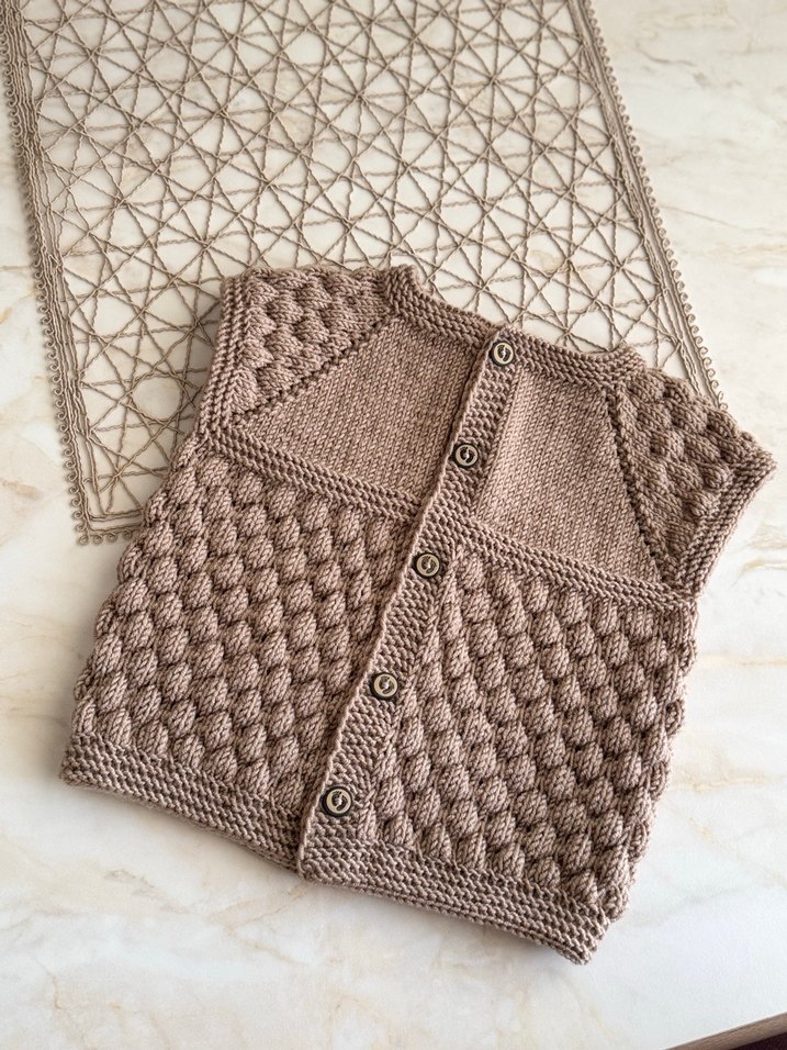 Kız Çocuk Kahverengi Örgü Yelek - Görsel 2