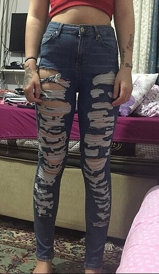 Bershka Yırtık kot