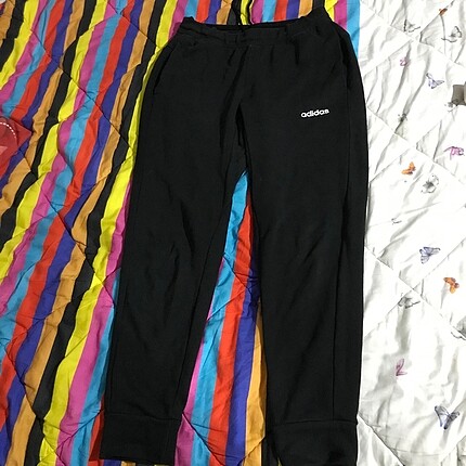 s Beden siyah Renk Adidas eşofman?