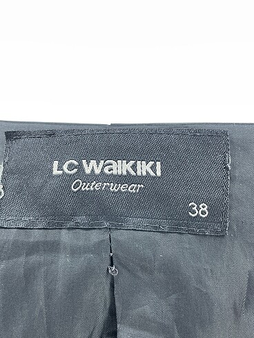38 Beden siyah Renk LC Waikiki Yağmurluk %70 İndirimli.