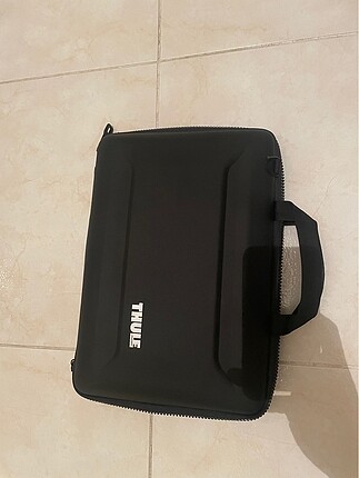 Thule laptop çanta