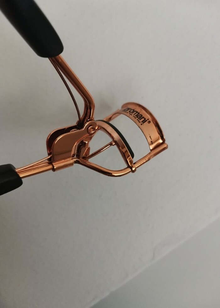 kirpik kıvırma aparatı  - Görsel 3