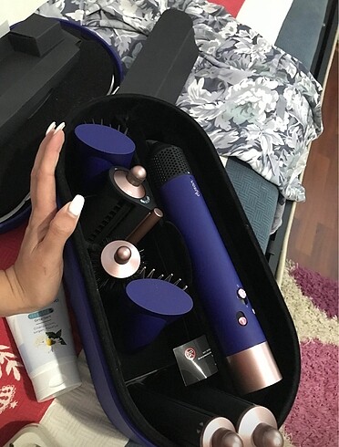 Dyson airwrap