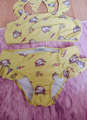 9 Yaş Beden Lc waikiki marka kız çocuk mayo 9-10 yas