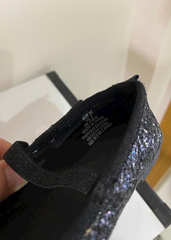 Kız Çocuk Siyah Simli Babet Ayakkabı - Görsel 3