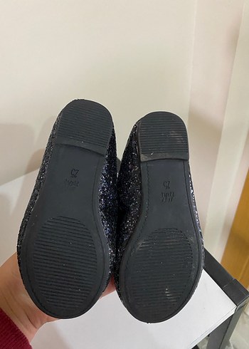 Kız Çocuk Siyah Simli Babet Ayakkabı - Görsel 4