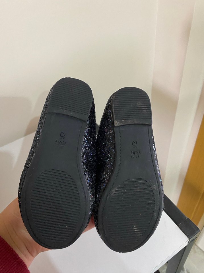 Kız Çocuk Siyah Simli Babet Ayakkabı - Görsel 4