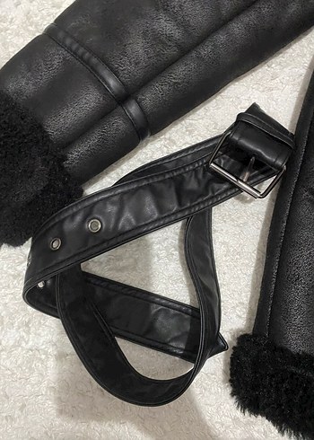 Stradivarius Siyah Kürklü Kadın Deri Biker Ceket - Görsel 11