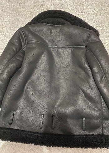 Stradivarius Siyah Kürklü Kadın Deri Biker Ceket - Görsel 9