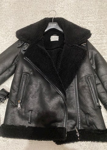 Stradivarius Siyah Kürklü Kadın Deri Biker Ceket - Görsel 2