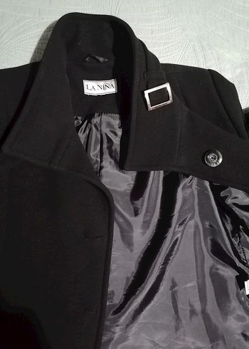 Düğmeli Siyah Kaban - Görsel 4