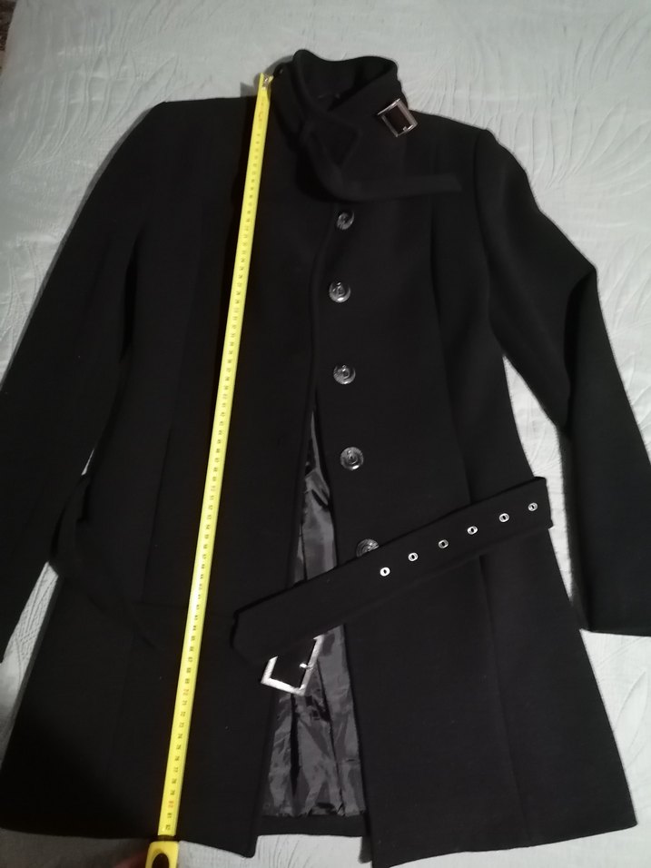 Düğmeli Siyah Kaban - Görsel 5