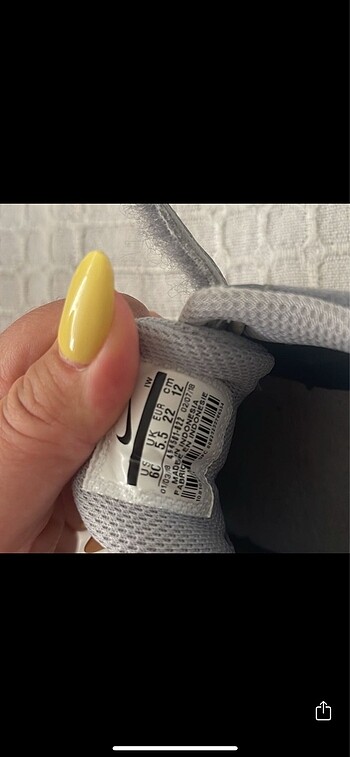 22 Beden gri Renk Nike spor ayakkabısı