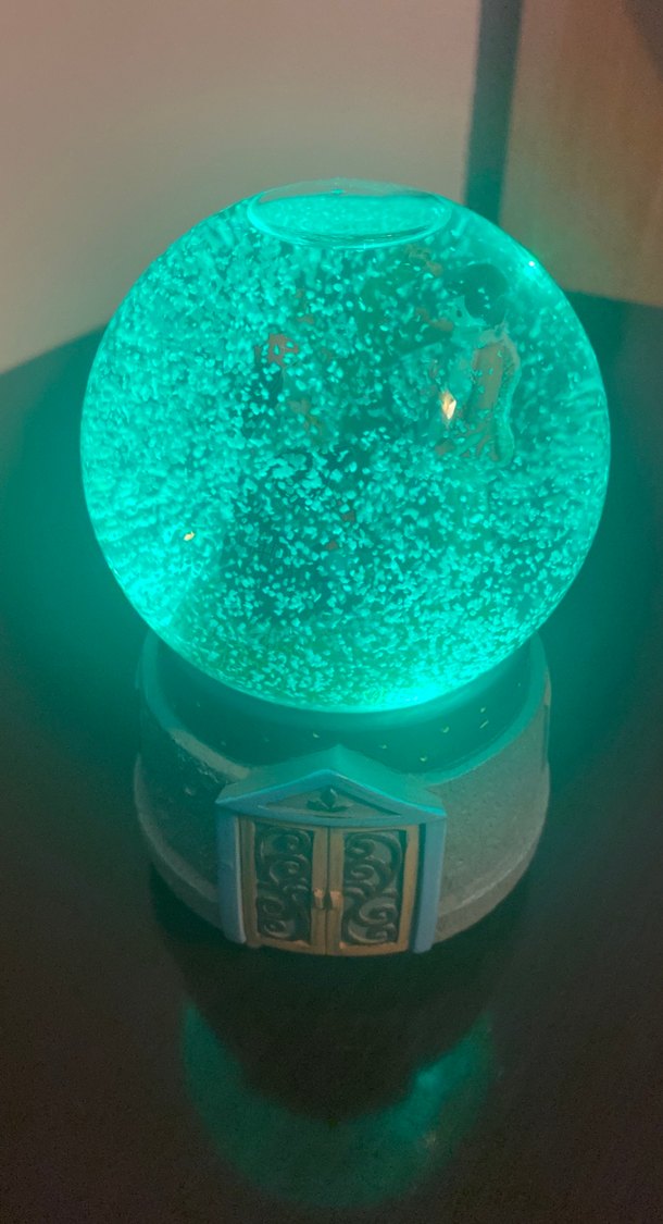 Kapı Detaylı Kar Küresi Figür  müzikli - Görsel 3