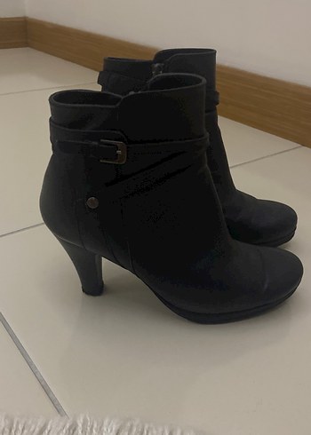 Siyah Deri Tokalı Stiletto Topuklu Bot - Görsel 3