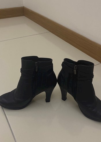 Siyah Deri Tokalı Stiletto Topuklu Bot - Görsel 2