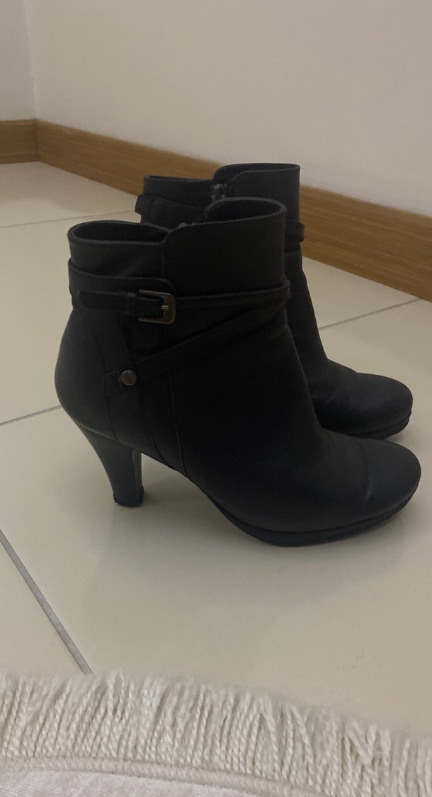 Siyah Deri Tokalı Stiletto Topuklu Bot - Görsel 3