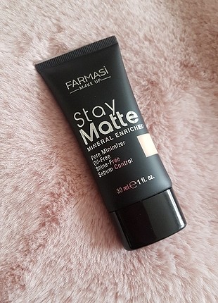 Farmasi Stay Matte Fondöten