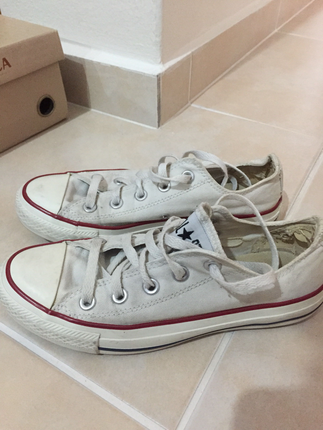 36 Beden Beyaz kısa converse