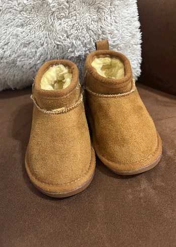Ugg Sicak Ve Rahat Bebek Botlari