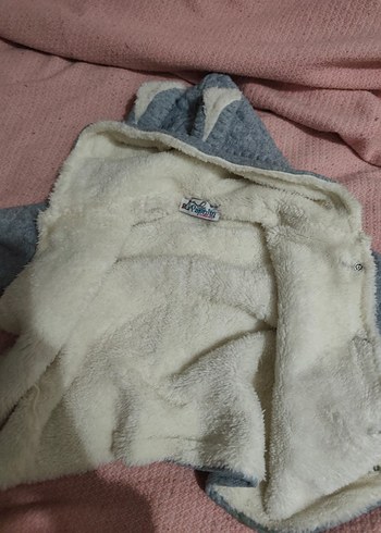 Kürk Detaylı Kapüşonlu Gri Bebek Tulumu - Görsel 3