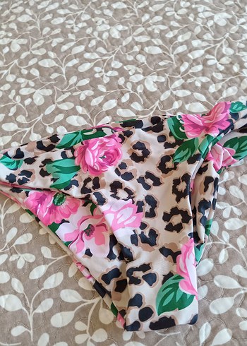 Pembe Çiçek Desenli Bohem Bikini Altı