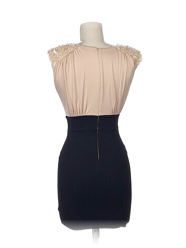 36 Beden Miss Selfridge Kısa Elbise %70 İndirimli.