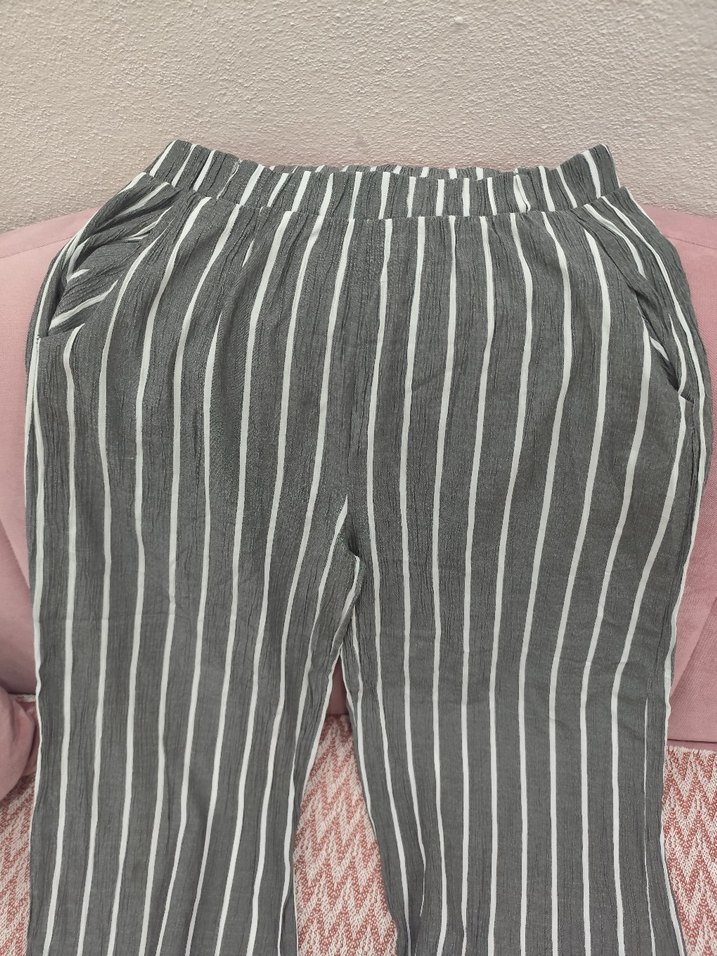 Kadın Gri Zebra Desenli Pilili Kumaş Pantolon - Görsel 2