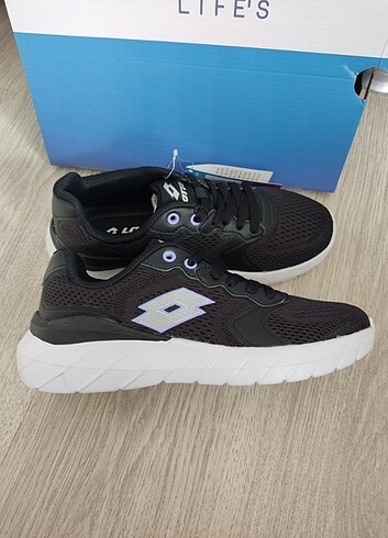 37 Beden Lotto Sneaker Ayakkabı 