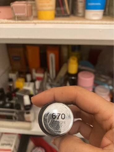 Diğer Sally Hansen siyah oje