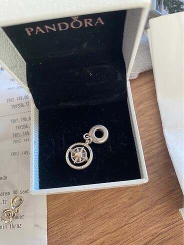Beden Pandora pusula charm