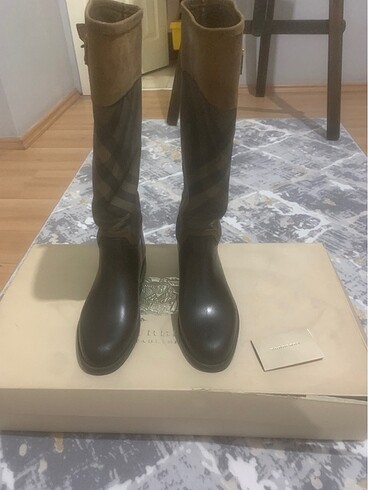 Burberry çizme
