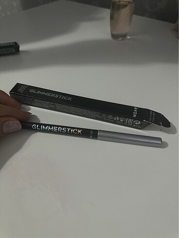 Avon AVON GUMUS PARILTILI GOZ KALEMI